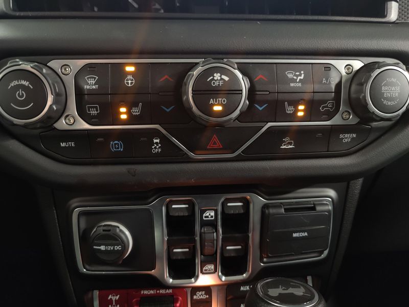 Used 2025 Jeep Wrangler 4xE Rubicon 4WD w/ConvenienceImage 7