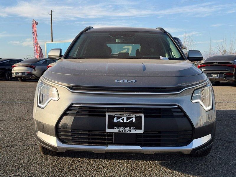New 2026 Kia Niro EXImage 2