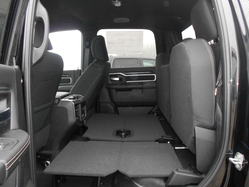 2025 RAM 2500 Big Horn Crew Cab 4x4 6