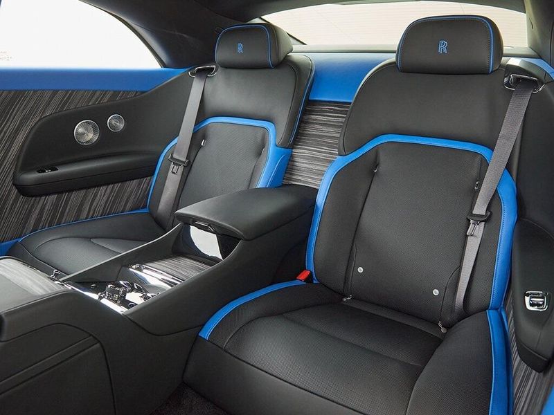2025 Rolls-Royce Spectre Image 18