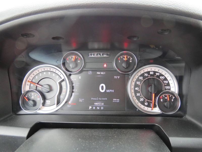 Used 2018 RAM 1500 SLT 4x4 4dr Crew Cab 5.5 ft. SB PickupImage 15