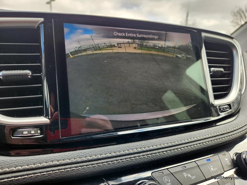 Used 2022 Chrysler Pacifica Touring L