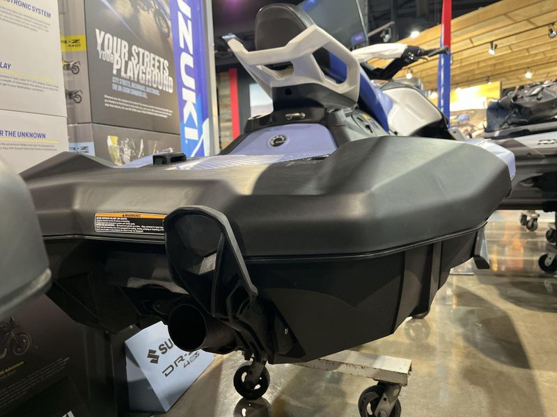 New 2025 Sea-Doo SPARK FOR 3 90 CONVENIENCE PACKAGE (SOUND SYSTEM) Image 17