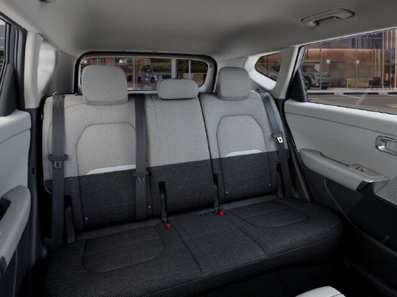 New 2027 Kia Seltos LXImage 17