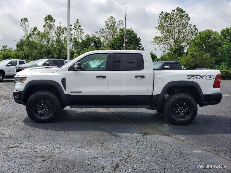 New 2026 RAM 1500 Rho Crew Cab 4x4 5'7' Box