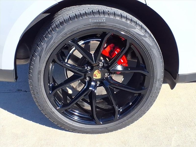 Used 2022 Porsche Macan SImage 12