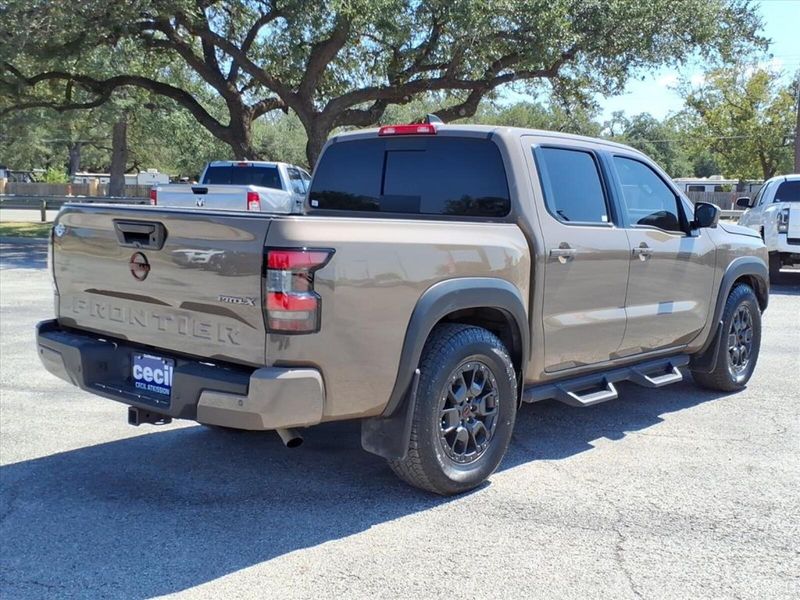 2023 Nissan Frontier PRO-X photo 12