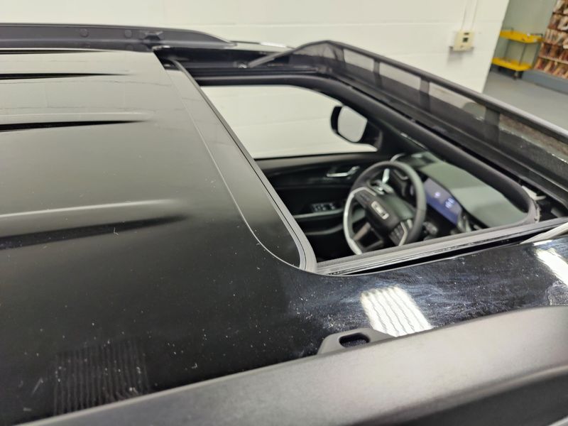 Used 2024 Jeep Grand Cherokee Laredo X Lux Tech V6 4x4Image 6