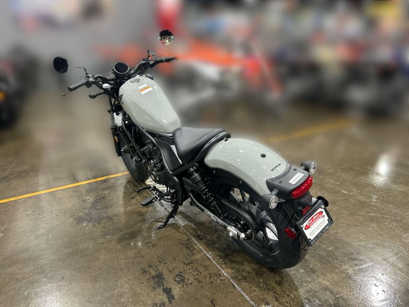 New 2026 Honda REBEL 300 E-CLUTCH Image 16