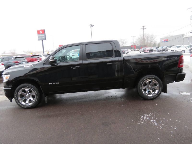 2021 RAM 1500 Big Horn 4x4 4dr Crew Cab 5.6 ft. SB PickupImage 5