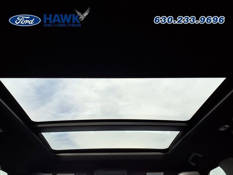 2022 Ford Explorer ST photo 22