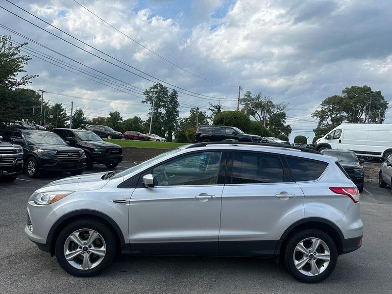 2014 Ford Escape SE photo 2