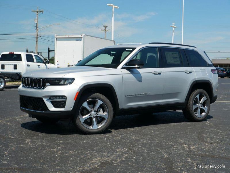 New 2025 Jeep Grand Cherokee Limited 4x4
