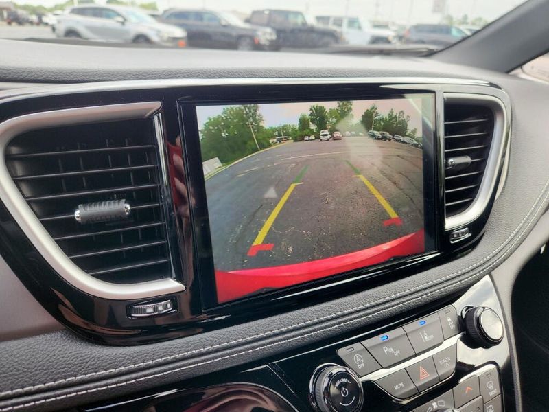 New 2027 Chrysler Pacifica Select