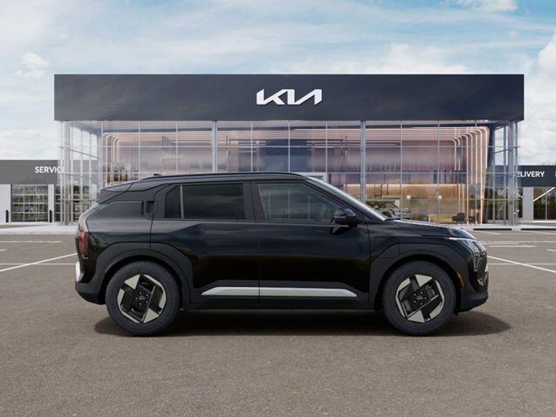 New 2027 Kia EV3 WindImage 8