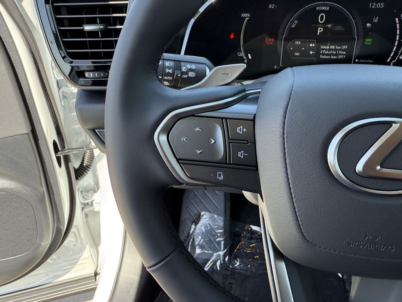 2025 LEXUS NX 450 450h+ LuxuryImage 22