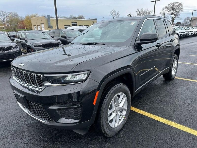 2025 Jeep Grand Cherokee Laredo X 4x4Image 5