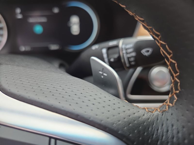 2022 Genesis G70 2.0T photo 32