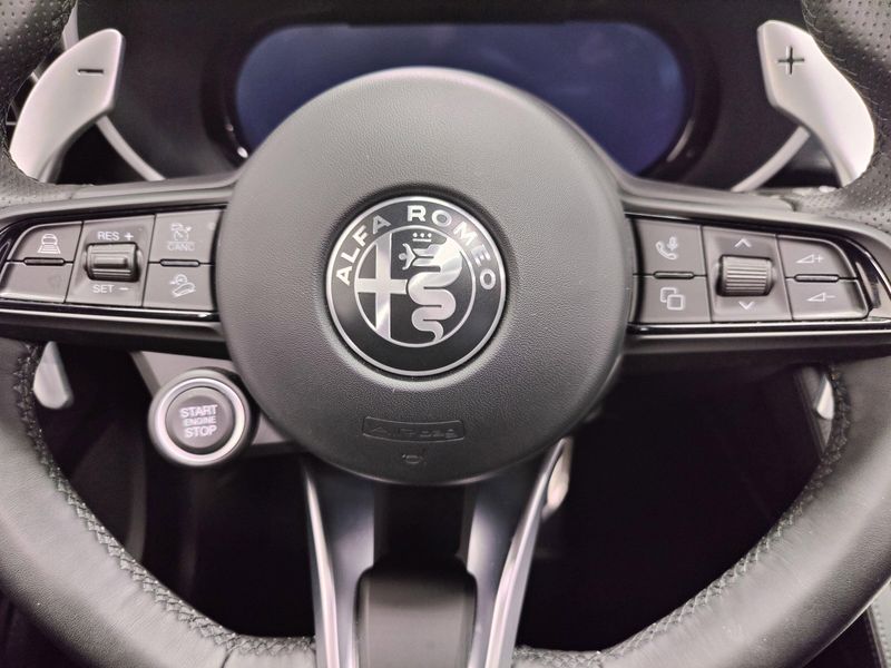 2024 Alfa Romeo Stelvio Sprint Q4 AWD w/SunroofImage 7