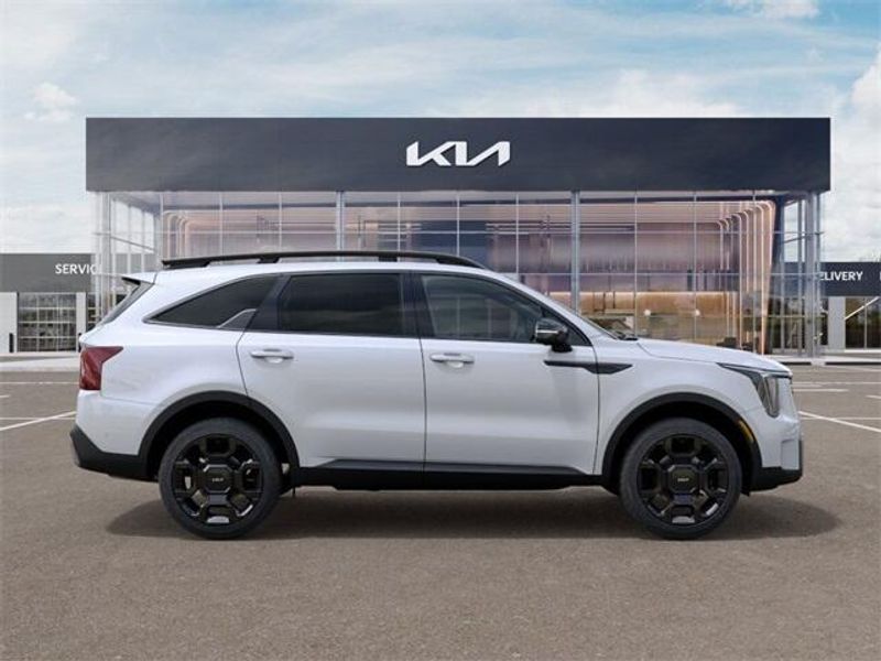 2025 Kia Sorento X-Line SXImage 7