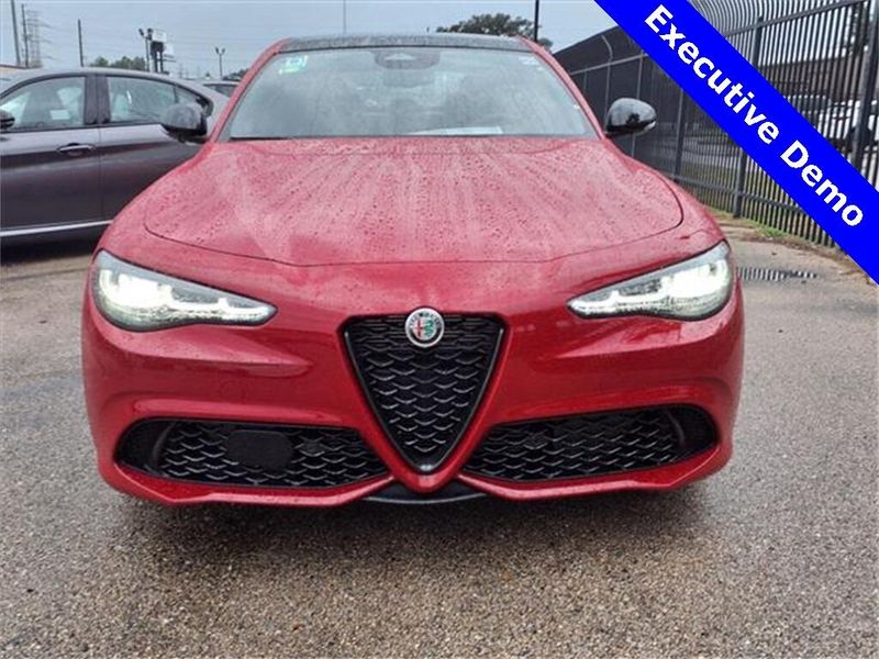 2025 Alfa Romeo GiuliaImage 4