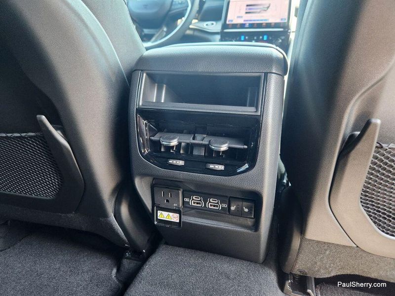 2025 Jeep Grand Cherokee Limited photo 44