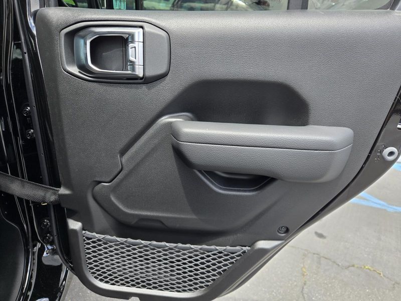 New 2026 Jeep Wrangler 4-door 85th Anniversary Edition