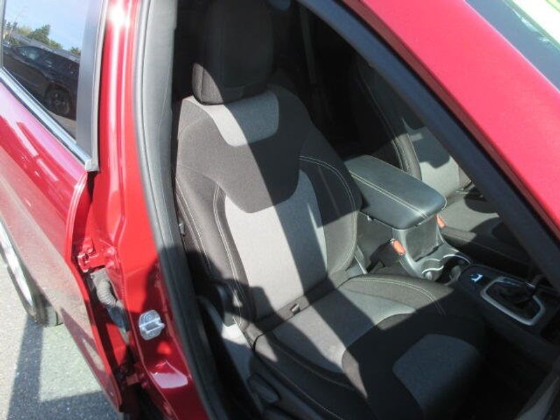 Used 2014 Jeep Cherokee LatitudeImage 23