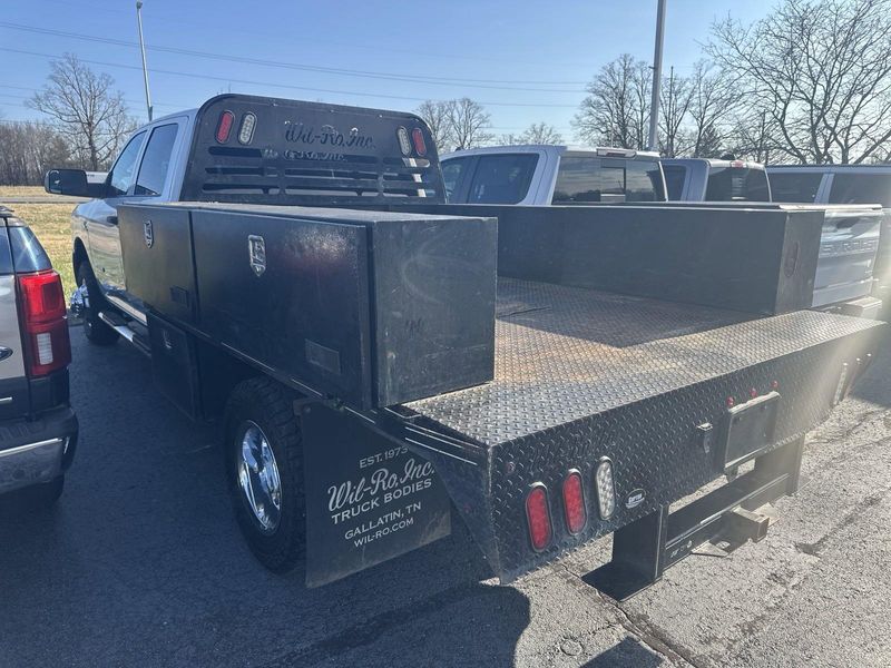 2019 RAM 3500 Chassis TradesmanImage 12