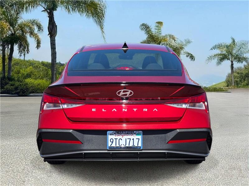 Used 2025 Hyundai Elantra SEL Sport IVT