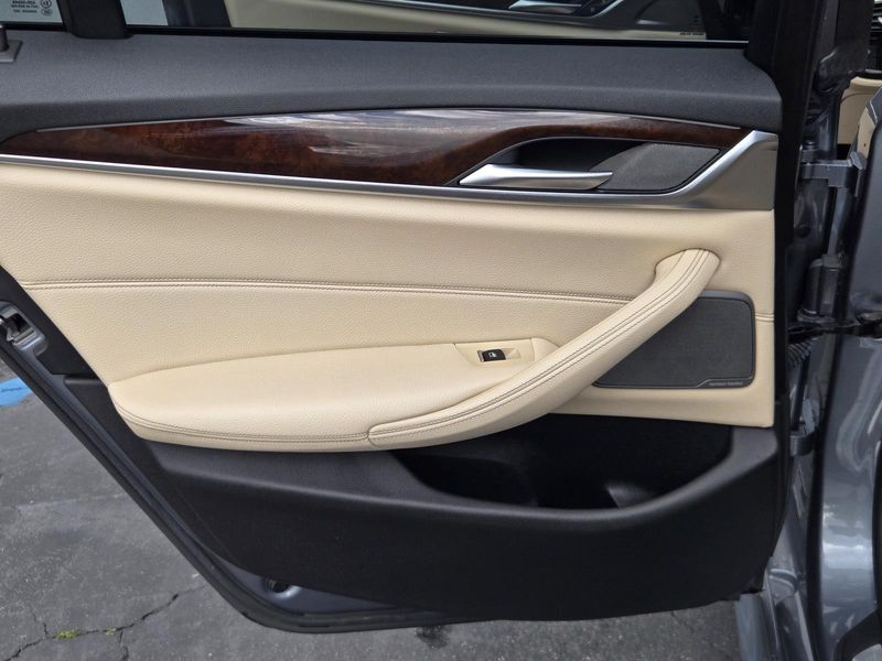 Used 2019 BMW 530i Sedan