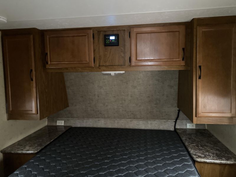 Used 2014 OUTDOORS RV CREEKSIDE 20FQ Image 20