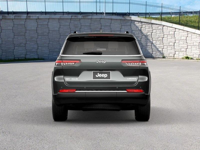 2021 JEEP Grand Cherokee L Limited 4x4Image 8