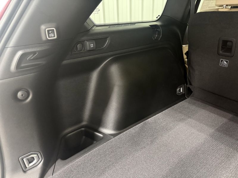 New 2025 Jeep Grand Cherokee Limited 4x4Image 8