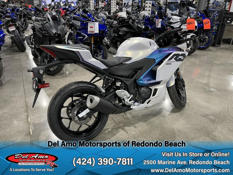 2025 Yamaha YZF-R3 ABS Image 12