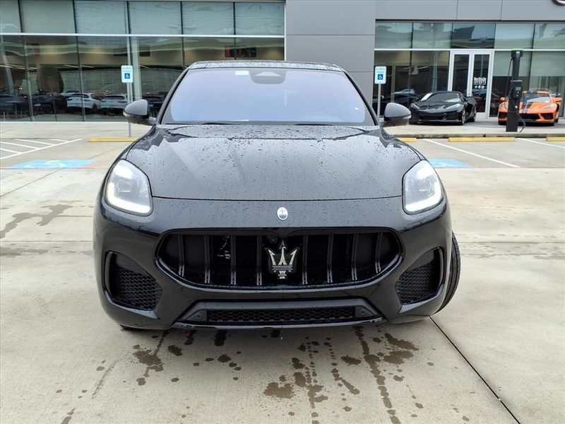 New 2026 Maserati Grecale ModenaImage 2