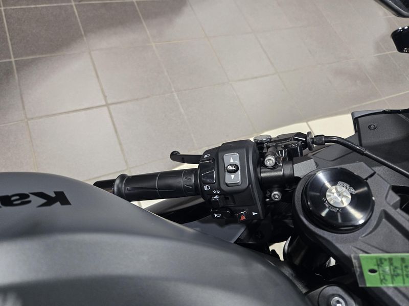New 2025 Kawasaki NINJA ZX  6R ABS Image 9