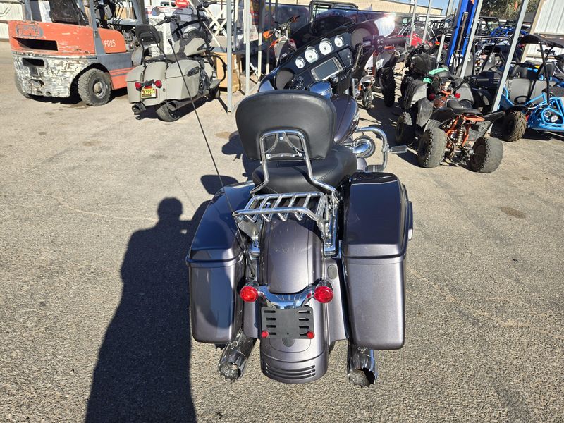 USED 2014 HARLEY STREET GLIDE SPECIAL Image 6