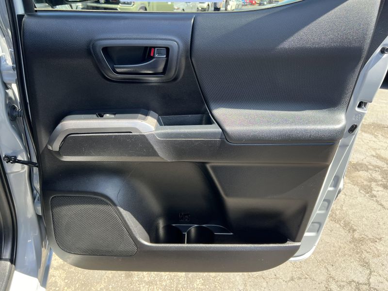 Used 2021 Toyota Tacoma 2WD SR5Image 25