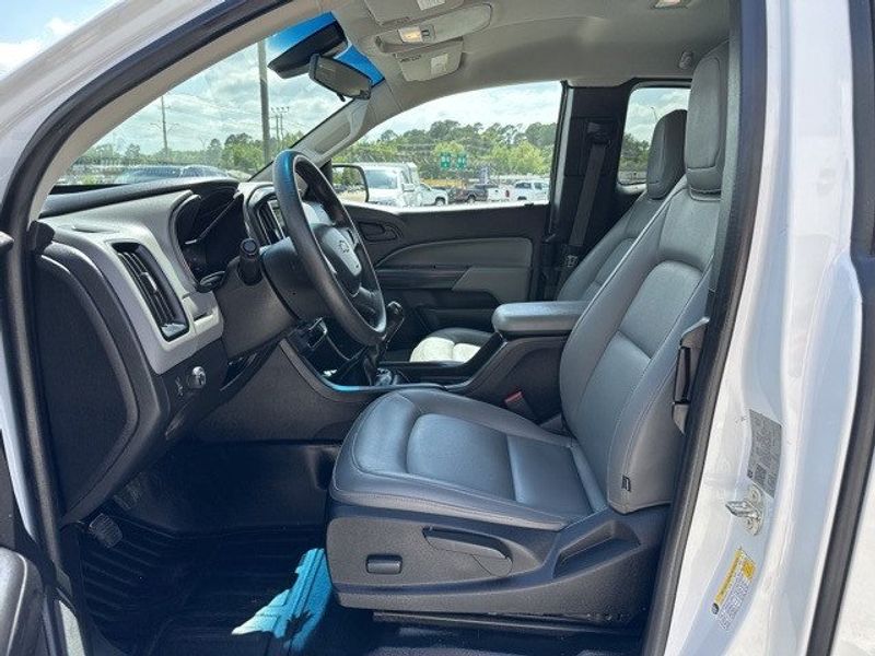2019 Chevrolet Colorado BaseImage 9