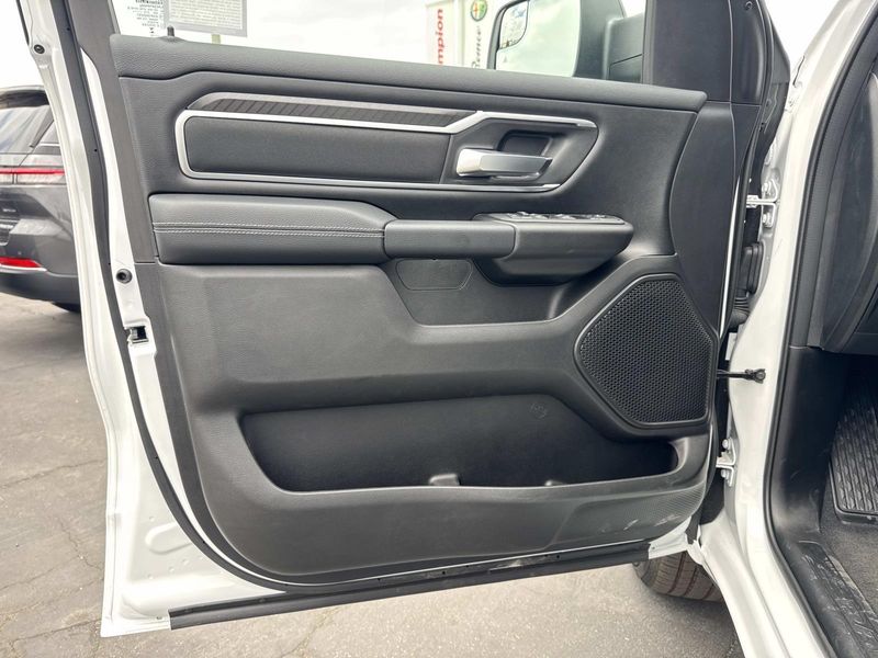 New 2026 RAM 1500 Big Horn Crew Cab 4x2 5'7' Box