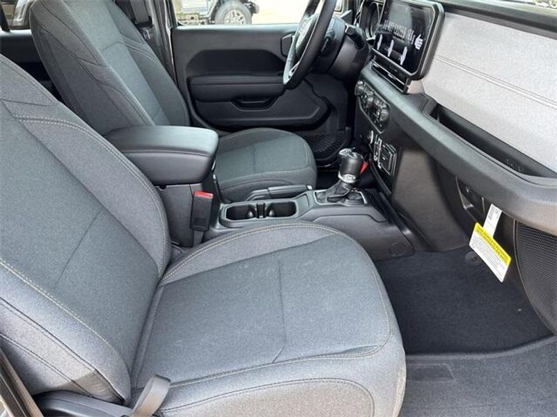 2025 Jeep Wrangler Unlimited Sport S photo 12