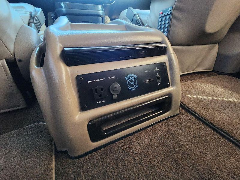 2019 GMC Savana Image 38