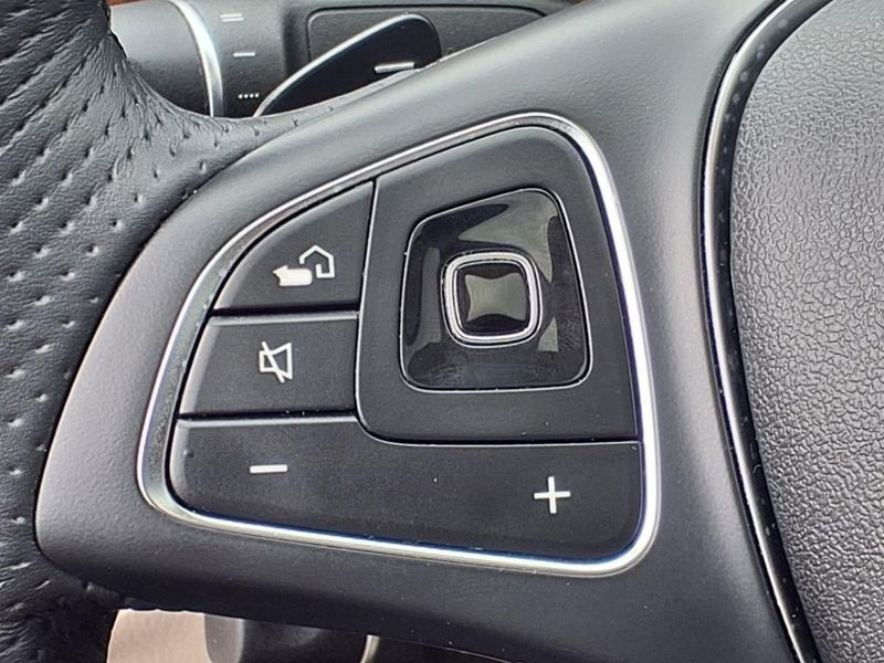 2018 Mercedes-Benz E 300 300Image 21