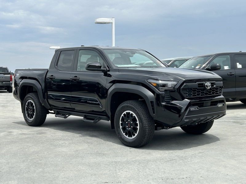 2024 Toyota Tacoma TRD Off RoadImage 2