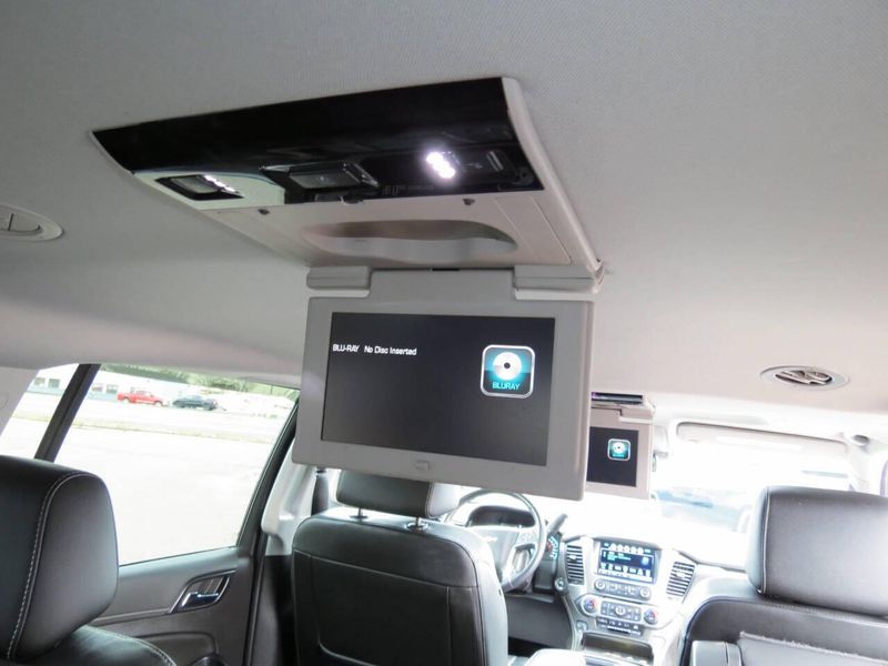 Used 2020 Chevrolet Suburban Premier 4x4 4dr SUVImage 14