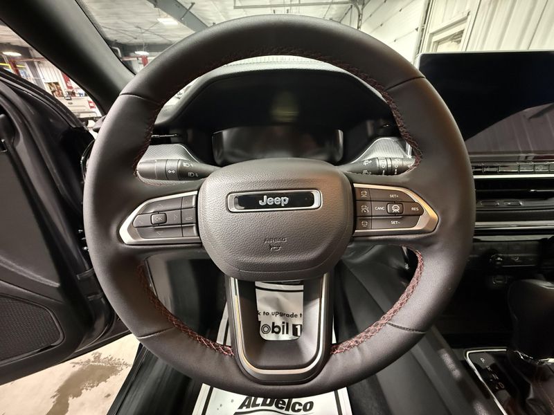 Used 2024 Jeep Compass TrailhawkImage 29