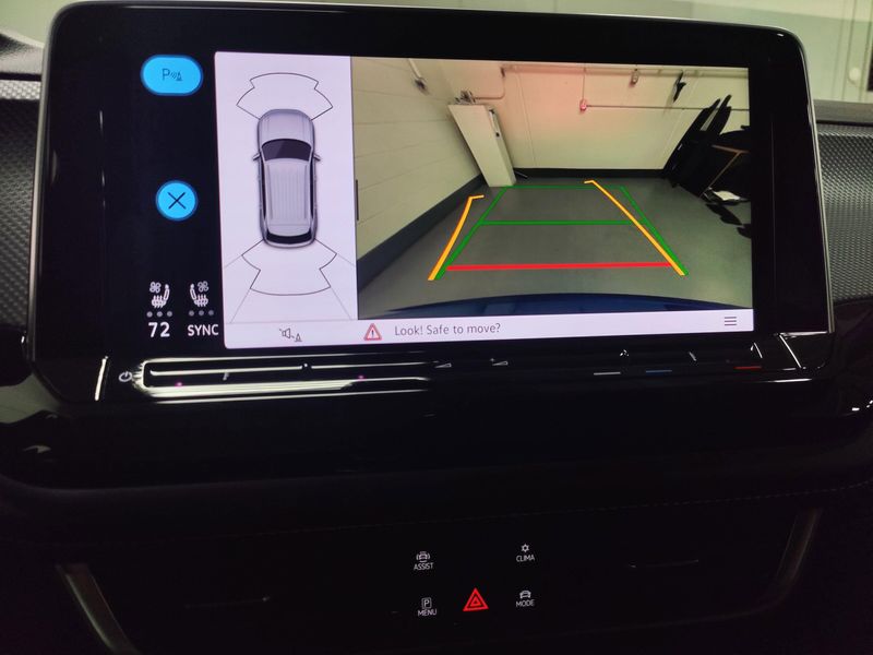 Used 2025 Volkswagen Atlas Cross Sport SEL AWD R-Line Black w/Sunroof/NavImage 28