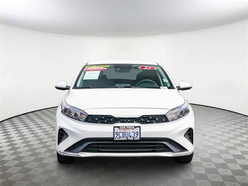 2023 Kia Forte LXSImage 3