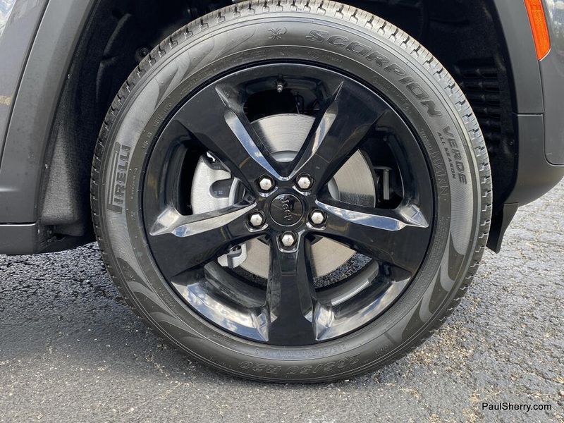 New 2026 Jeep Grand Cherokee L Limited 4x4